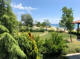 Sofia's Pearl Beachfront Maisonette
