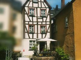 Gästehaus Pension Romantika, hótel í Cochem