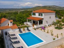 Villa Sunshine, hotel em Rogoznica