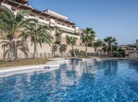 BRISAS DE ALMAYATE, family hotel sa Almayate Alto