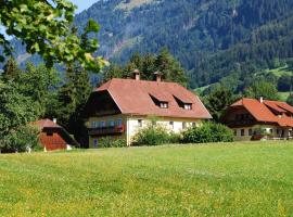 Klieber - Urlaub am Biobauernhof, nhà nghỉ trang trại ở Millstatt