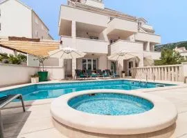 Villa Juraj、ボルのB&B