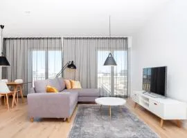 Dream Stay - 2 Porto Franco Apartments near Old Town