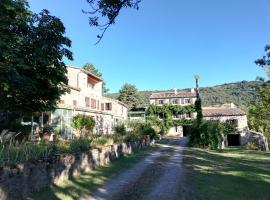 Domaine des Goudis, hotel v destinaci Bouisse