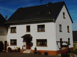 Pension Loni Theisen, hotel em Kelberg