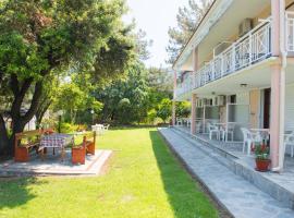 Pension Giannis Αdults only, hotel a Kinira