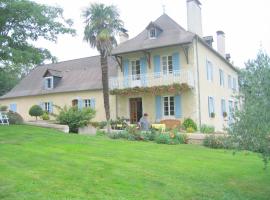 Maison Canterou, bed and breakfast a Monein