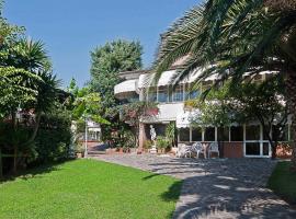 La Chandelle, hotel v destinaci Massarosa