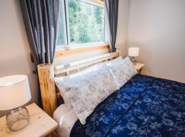 Grizzly Paw B&B, готель у місті Клірвотер