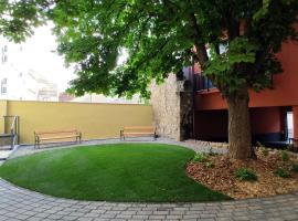 Piacsek Apartmanház, aparthotel v destinaci Pécs