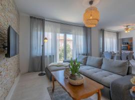 Premium 100m2 sea view apartment, ξενοδοχείο σε Ližnjan