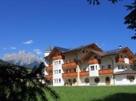 Hotel Garnì Paradisi - Wellness & Spa, hotel a Mezzano