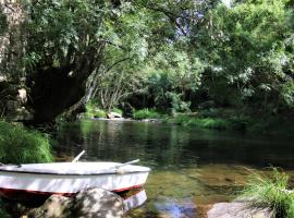 Cascata do Varosa - Turismo Rural โรงแรมในVila Pouca