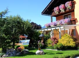Gästehaus Steiner, hotel v Tröpolachu