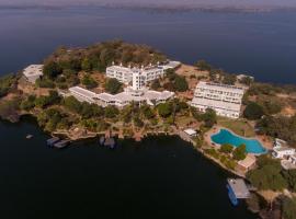 Jaisamand Island Resort, hotel with jacuzzis in Udaipur
