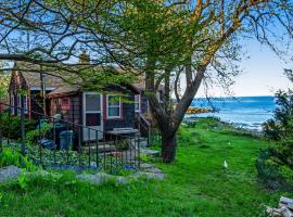 Rustic Rockport Cottage: Rockport şehrinde bir otel