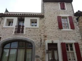 Le Patio Des Cigales