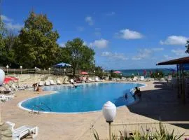 Ahilea Hotel - Free Pool Access