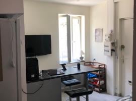 appartement lisieux calme très bien équipé, vacation rental in Lisieux