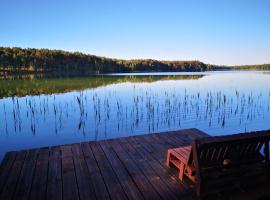 Ažuluokesos sodyba, casa de campo em Molėtai