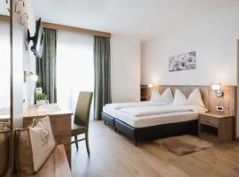 Laguscei Dolomites Mountain Hotel