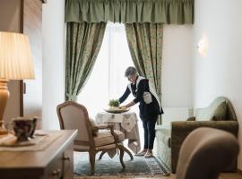 Laguscei Dolomites Mountain Hotel: Arabba'da bir otel