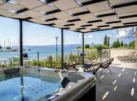 Luxury Apartment with Hot Tub, hotel v Omiši