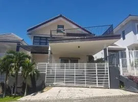 Double E Villa