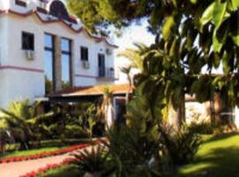 Hotel Villa dei Cesari, hotel v destinaci Augusta