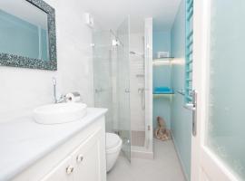 Maya Con Dios Apartment