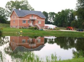 Guest House Kalnu pūpoli, hotel di Šengeida