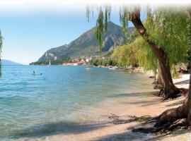 HOLIDAY APARTAMENTS, hotel sa Desenzano del Garda