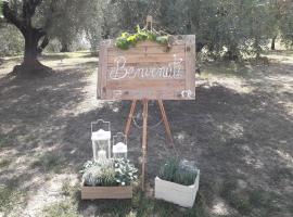 Agriturismo Fonteregia，蒙特卡蒂尼泰爾梅的附設按摩浴池的飯店