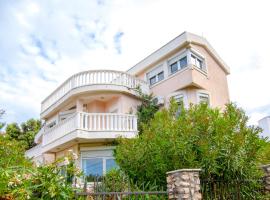 Villa Rossa, hotel v destinaci Utjeha