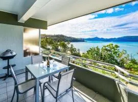 Hibiscus Apartments on Hamilton Island by HIHA