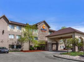 Comfort Suites Omaha East-Council Bluffs, hotel near Eppley Airfield - OMA, Council Bluffs
