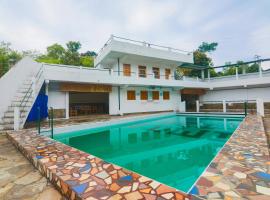 OYO 40905 The Hareth Resort Deluxe, hotel di Shillong