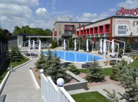 Road Star Hotel, hotel near Dnipropetrovsk International Airport - DNK, Dnipro