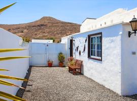 Eco Casa Atalaya, hotel in Máguez