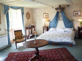 Gentilhommière de Lurcy le Bourg, מקום אירוח B&B בLurcy-le-Bourg