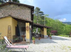 Belvilla by OYO Olivi Rosso, hotel with parking in San Quirico