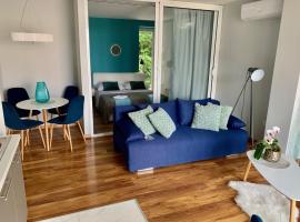 Deluxe Suites Mandić, hotel v Omise