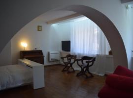 House System, hotel in Giarre