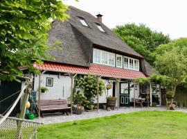 Hoeve te Gast - vakantieboerderij, hotel di Groet