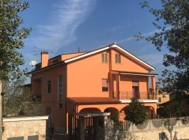 CASAMARTY, cheap hotel in San Cesareo