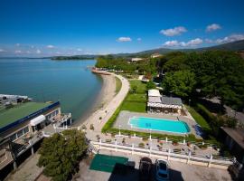 Hotel Lidò, hotel with hot tubs in Passignano sul Trasimeno