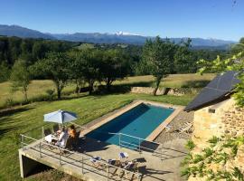 Maison D'Orride, porodični hotel u gradu Ledeuix