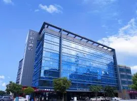 Paco Hotel Guangzhou Baiyun Airport Liantang Metro