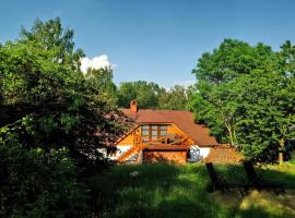 Forest Romantic Apartment Brdy, hotel v destinaci Věšín