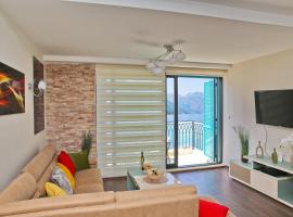 Apartment FUNNY, hotel per famiglie a Kotor (Cattaro)